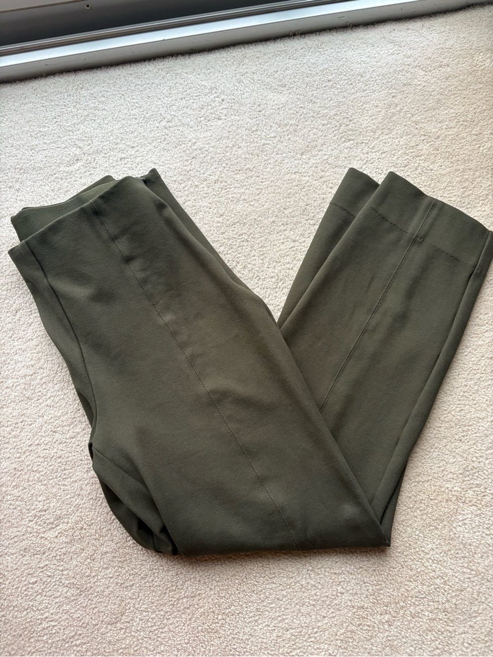 Quince Ultra-Stretch Ponte Pintuck Ankle Pants